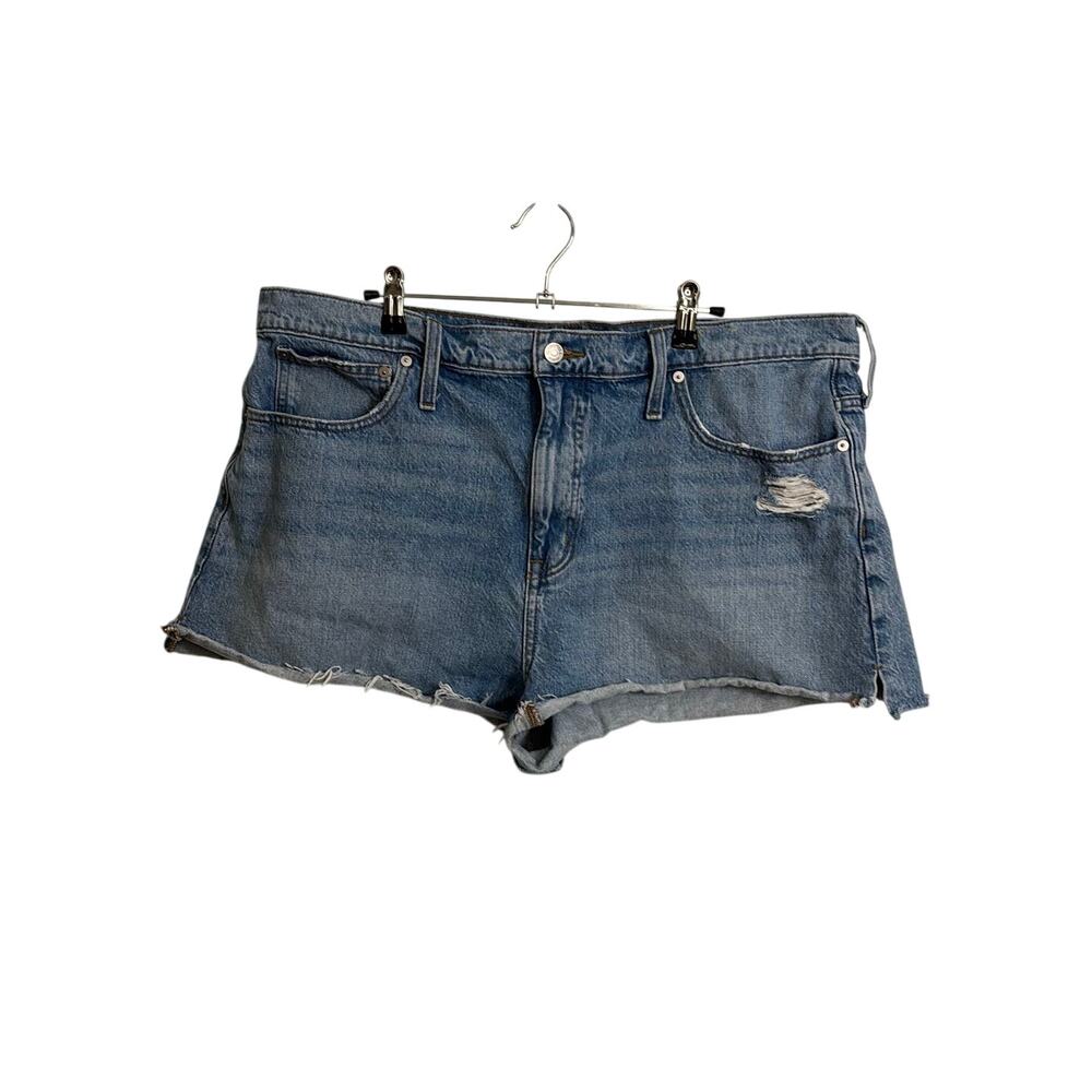 Madewell Jean Shorts Womens 33 Light Wash Blue Relaxed Denim Raw Hem Distressed